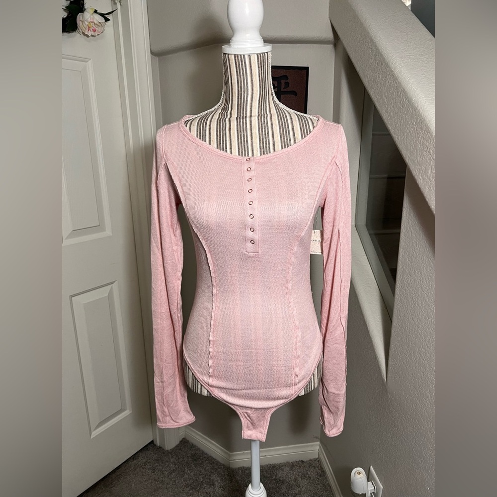 SOLD FREE PEOPLE SLOANE NWT $58 PINK NECTAR LONGSLEEVE BODYSUIT TOP SIZE SMALL - Picture 3 of 10